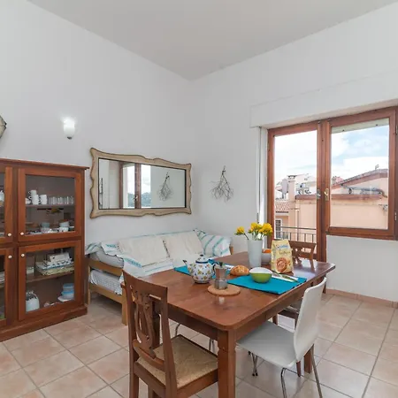 Casa Adelaide Sul Porto * La Maddalena (Sassari)
